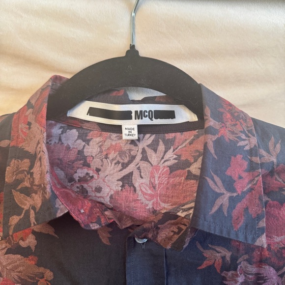 MCQ by Alexander McQueen black and red floral shirt Size XS - Picture 4 of 6